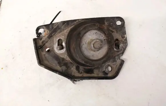 Peugeot 3008 I Engine mount bracket