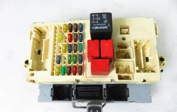 Fiat Stilo Fuse box set 501209520040 51711819