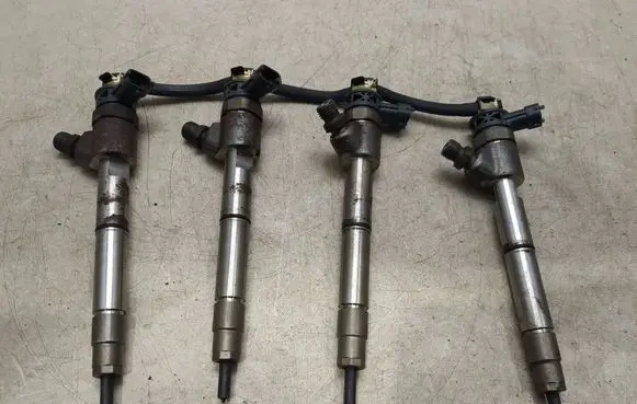 Fuel injectors set