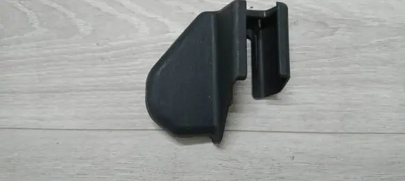 Toyota Avensis T250 Seat trim 2213705040