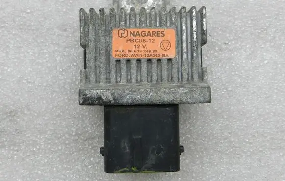 Peugeot 3008 I Glow plug pre-heat relay 9663824880 AV6112A343BA