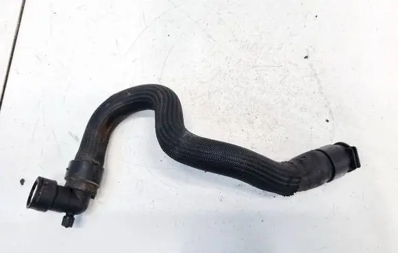 Peugeot 5008 Engine coolant pipe/hose