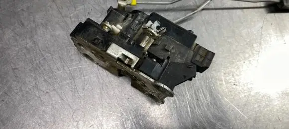 Renault Kangoo I Front door lock 