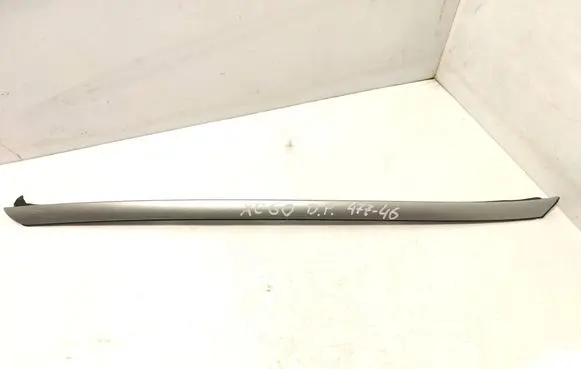 Volvo XC60 Windshield trim 