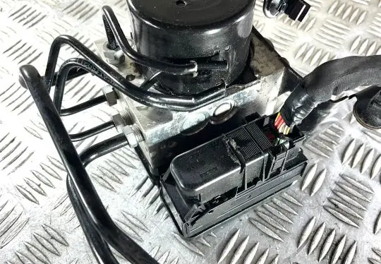 Volvo XC60 ABS Pump 31329139 P31329139