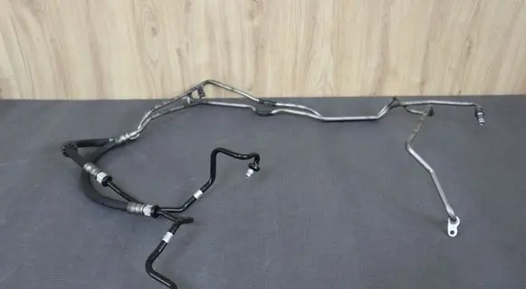 Gearbox oil cooler pipe/hose