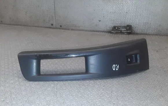 Opel Meriva B Electric window control switch 13301886