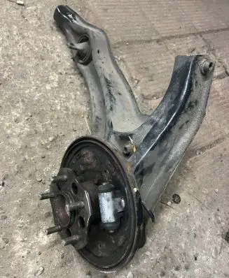 Rear wheel hub spindle/knuckle