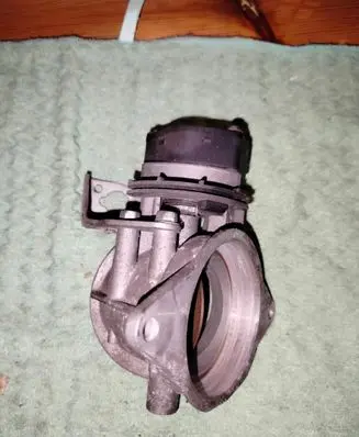 BMW 5 E39 Throttle valve 1703562 1363