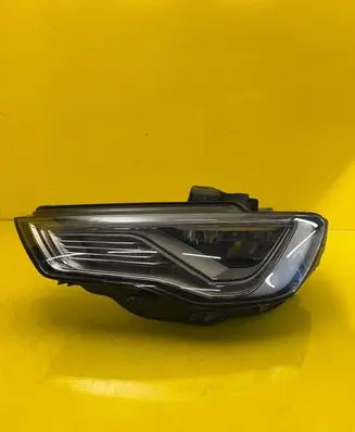 Audi A3 S3 8V Headlight/headlamp 8V0941033