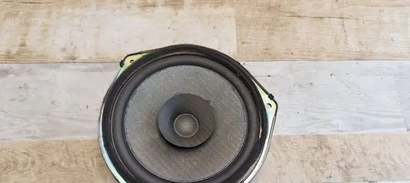 Mazda 2 Rear door speaker
