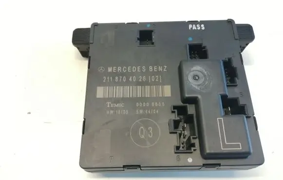 Mercedes-Benz E W211 Door control unit/module 2118704026 00006805