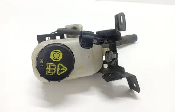 Mazda CX-7 Brake fluid reservoir EH14