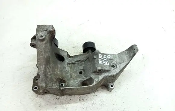 BMW 3 E90 E91 Generator/alternator bracket 7802639