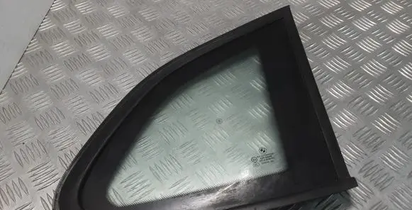 BMW X1 E84 Rear side window