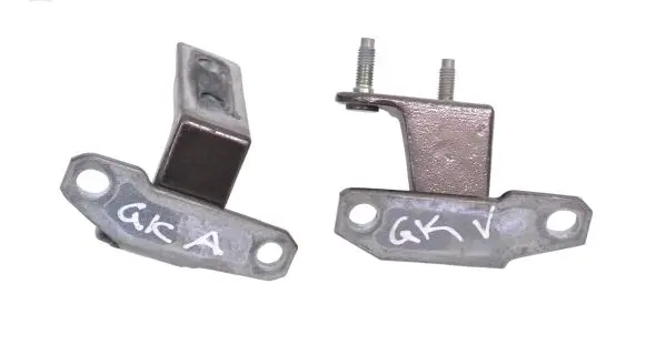 Infiniti Q50 Rear door lower hinge