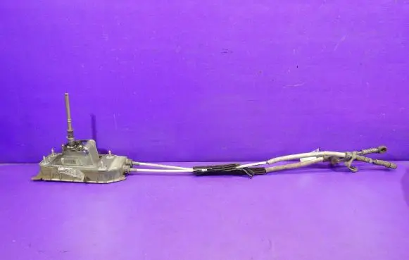 Seat Ibiza III (6L) Gear shifter/selector 6Q0711061