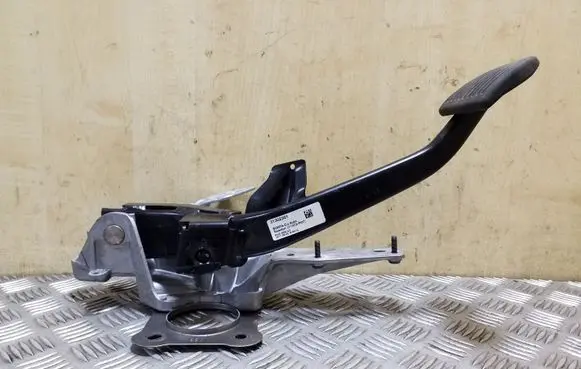 Volvo S60 Brake pedal 31302351