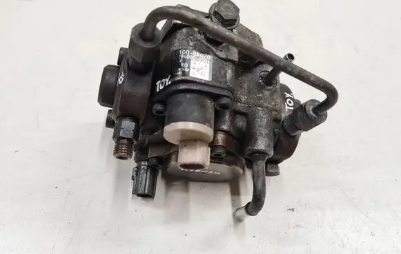 Toyota Avensis T250 Fuel injection high pressure pump 221000R020 HU2940000304 00280