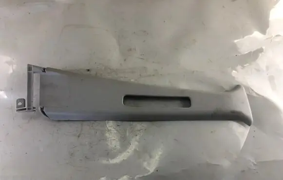 Mitsubishi Pajero Pinin (B) pillar trim (top) MR346030