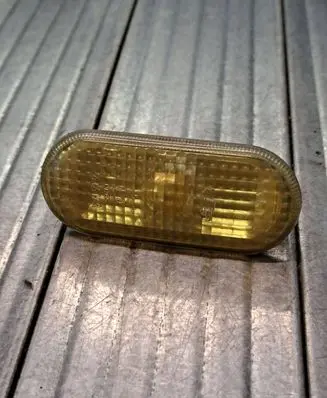 Volkswagen PASSAT B5 Front fender indicator light 1J5949117