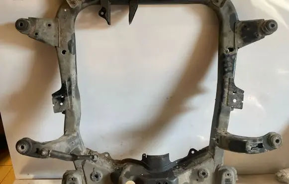 Opel Astra H Front subframe 13110847