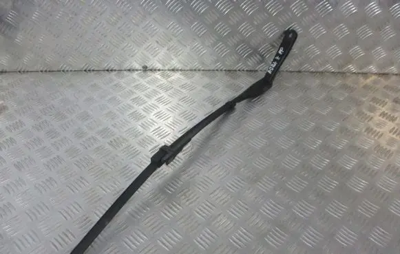 Opel Astra H Front wiper blade arm