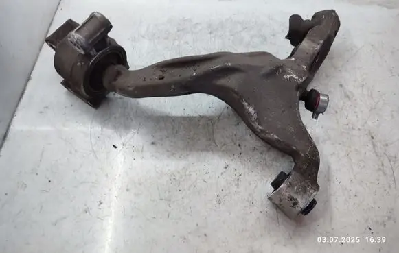 Infiniti Q50 Front control arm