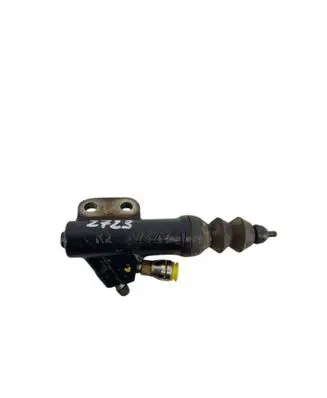 Isuzu D-Max Clutch slave cylinder 