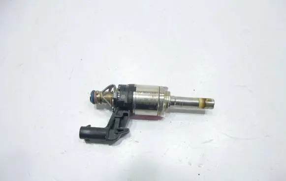 Skoda Fabia Mk3 (NJ) Fuel injector 04E906036AL