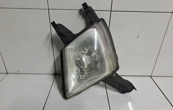 Peugeot 407 Front fog light 9641945680 421709999 00F09814