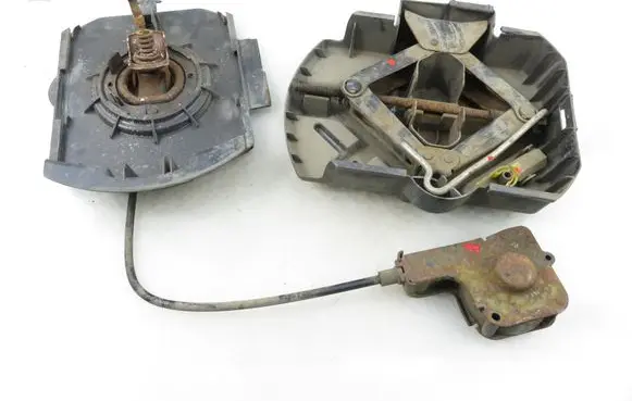 Peugeot 5008 Spare wheel mounting bracket 9686692480
