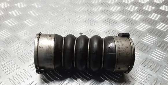 BMW 5 F10 F11 Intercooler hose/pipe 8513451