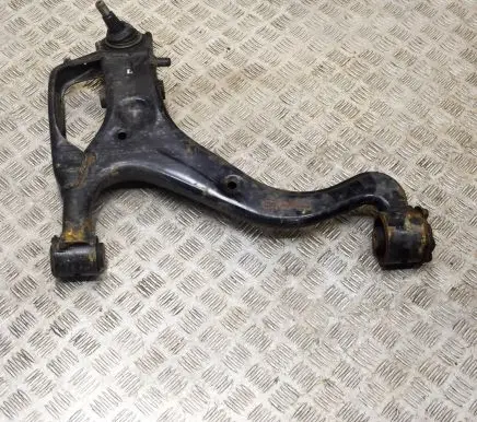 Land Rover Discovery 3 - LR3 Front lower control arm/wishbone
