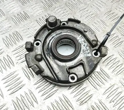 Volvo V70 Oil pump 30777092