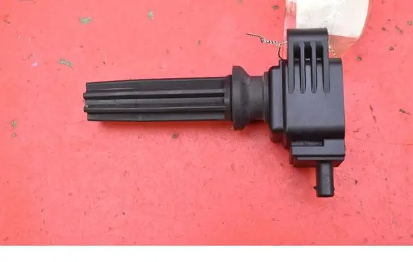 Ford Escape III High voltage ignition coil CM5E12A366BC