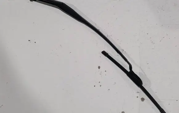KIA Xceed Front wiper blade arm 