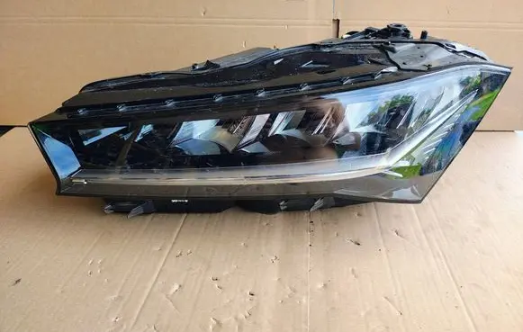 Skoda Superb B8 (3V) Headlight/headlamp 3P1941015 8990R401R3D L991639