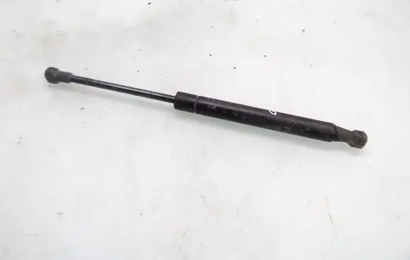 Mitsubishi L200 Tailgate strut 23955