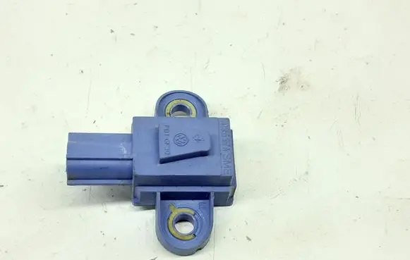 Volkswagen Golf V Airbag deployment crash/impact sensor 1K0955557A