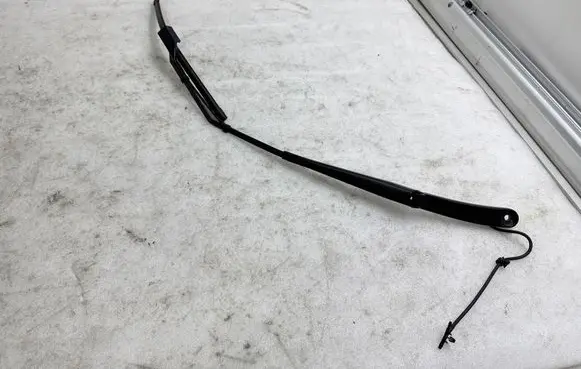 Tesla Model Y Windshield/front glass wiper blade 162822800A
