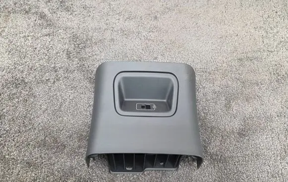 Maserati Grecale Other center console (tunnel) element 670167290