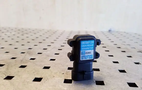 Volvo S40, V40 Air pressure sensor 09388129 30889795