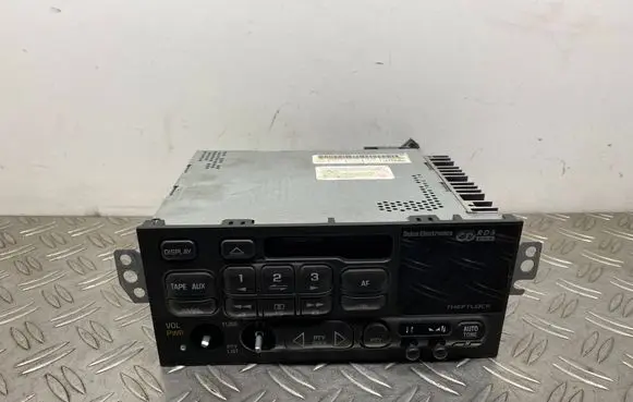 Chevrolet Blazer Radio/CD/DVD/GPS head unit 15773355