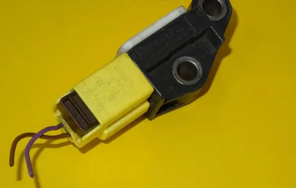 Audi A6 S6 C6 4F Airbag deployment crash/impact sensor 4F0959651