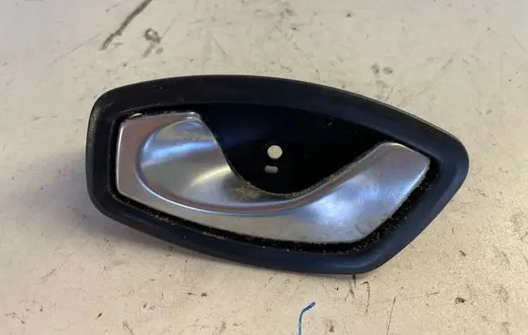 Renault Megane III Front door interior handle 826730001R