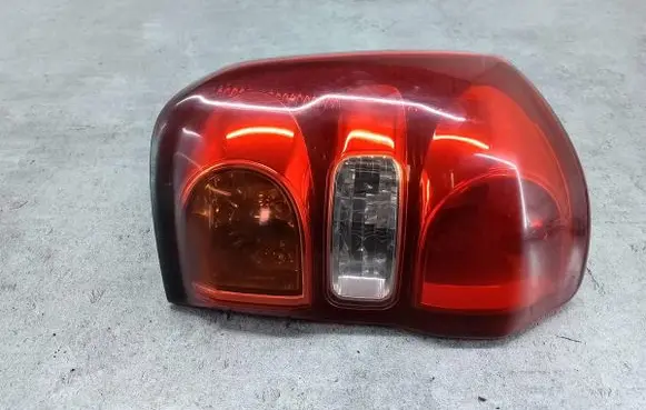 Toyota RAV 4 (XA20) Rear/tail lights