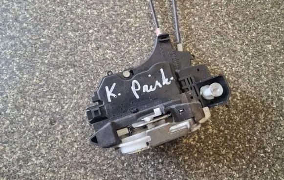 Mitsubishi Colt Front door lock
