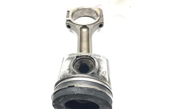 Renault Master III Piston with connecting rod 