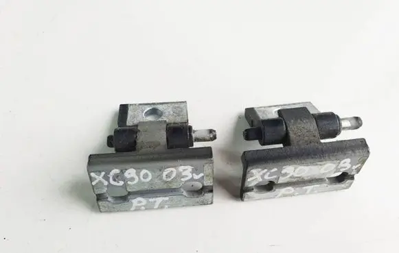 Rear door hinge set